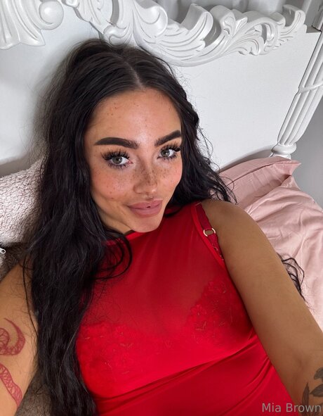 Miaxbrown porn actress gallery