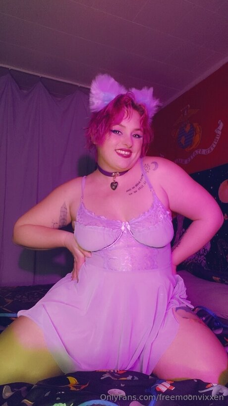 Freemoonvixxen naked model img