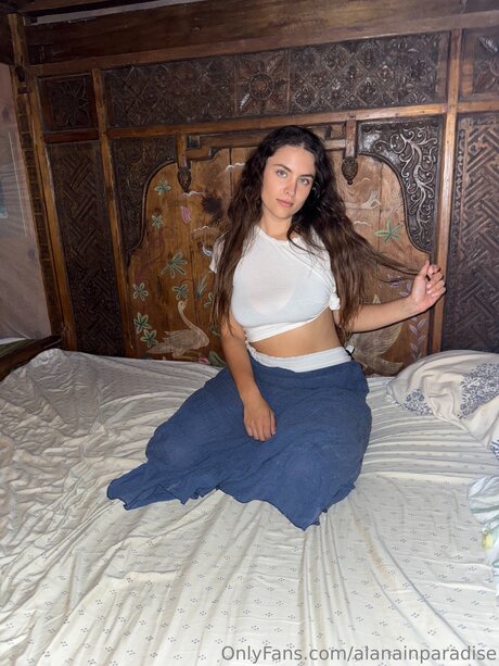 Alanainparadise star high quality images