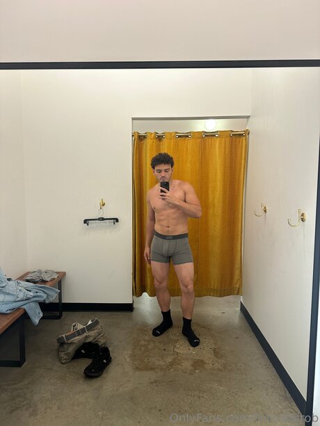 Thiccboirob nude actress image