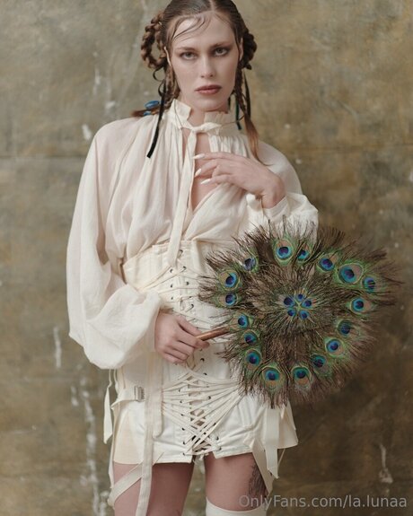 La Lunaa hd star img