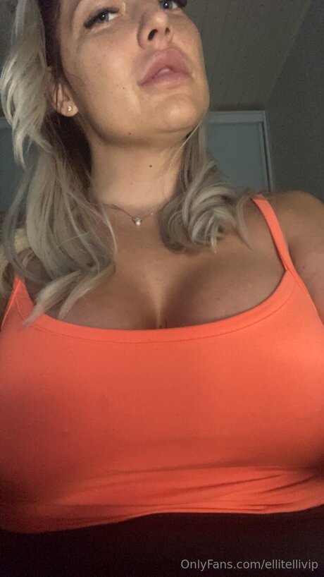 Ellitellivip nude star image