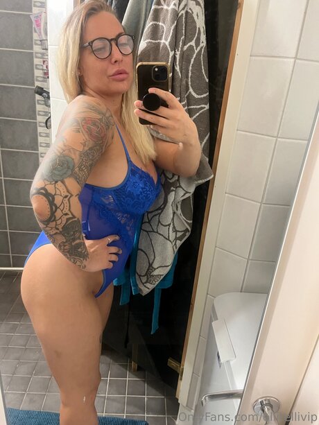 Ellitellivip pornstar sex pictures