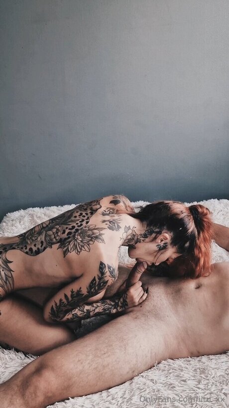 Iitu Xx naked pornstar picture