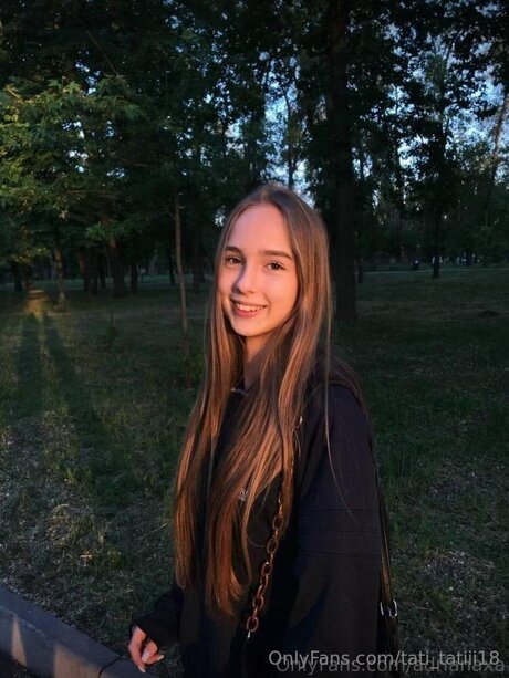 Tati Tatiii18 star adult pic