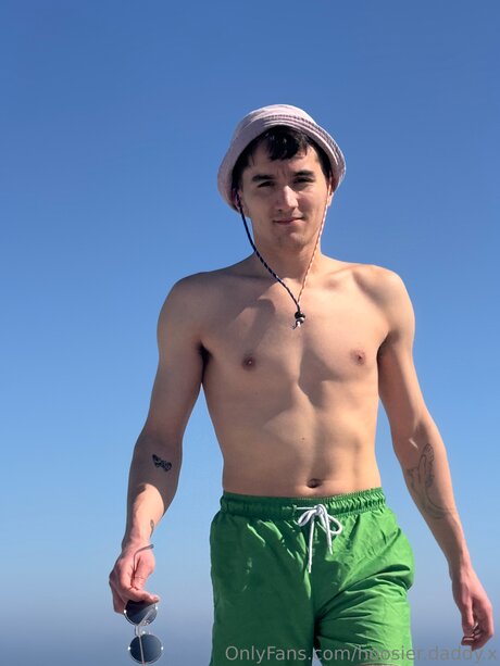 Hoosier Daddy X nude model gallery