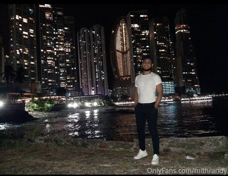 Mithrandy naked model image