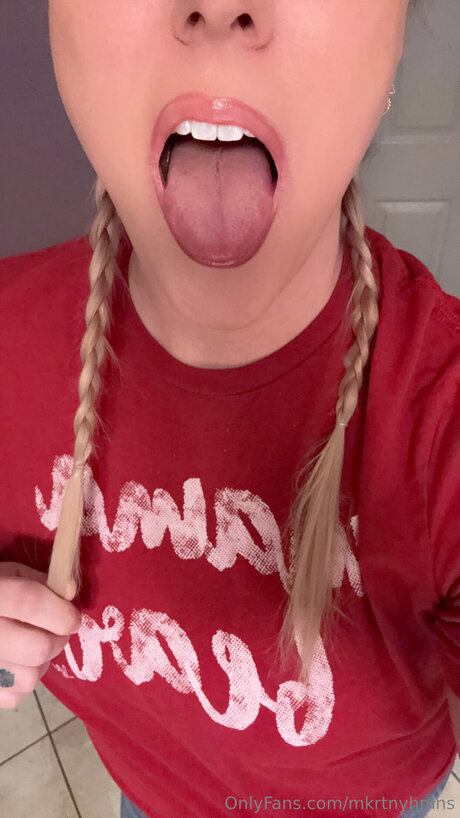 Mkrtnyhmns nice pornstar image