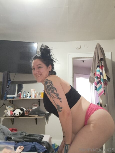 Trippykoala425 model hot pictures