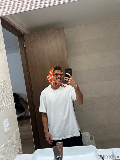 Jona2santos nude star photos