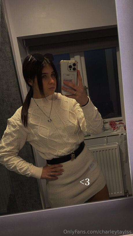 Charleytaylss art actress photos