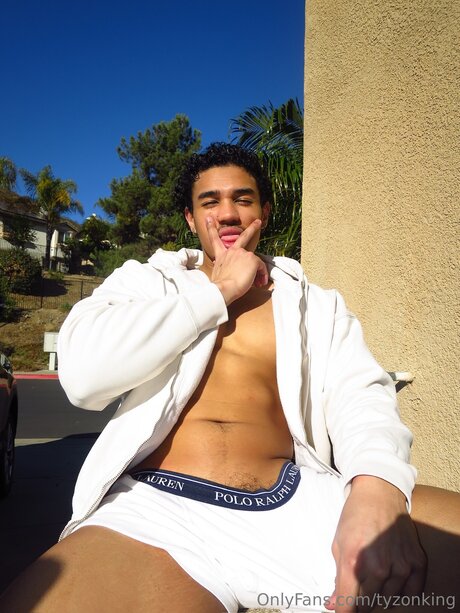 Tyzonking adult star pic