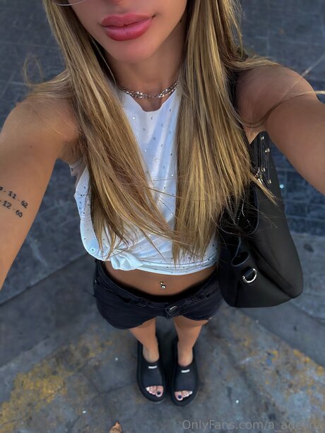 A Adelina exclusive actress image