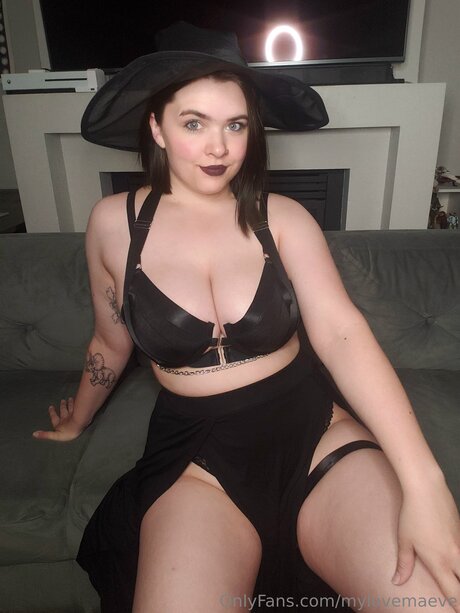 Mylovemaeve xxx model galleries