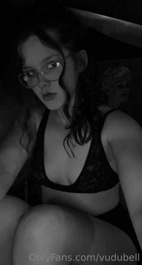 Vudubell model high quality picture