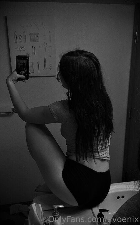 Vudubell star hot pictures