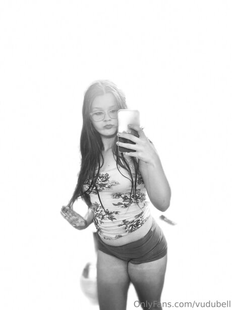 Vudubell model xxx photo