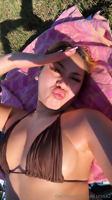 Lovedollsent pornographic model img