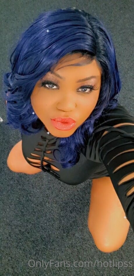 Hotlipss beautiful model image