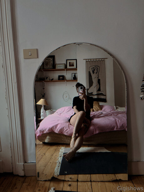 Gigi Shows top actress galleries