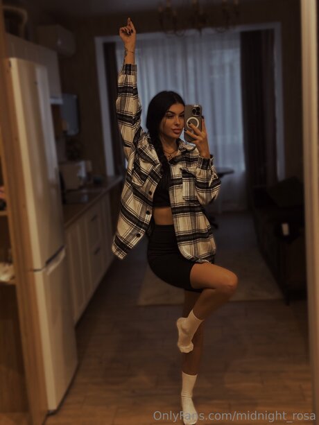 Midnight Rosa nice star pics