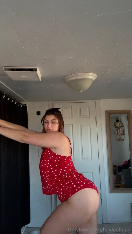 Bayleehope adult star picture