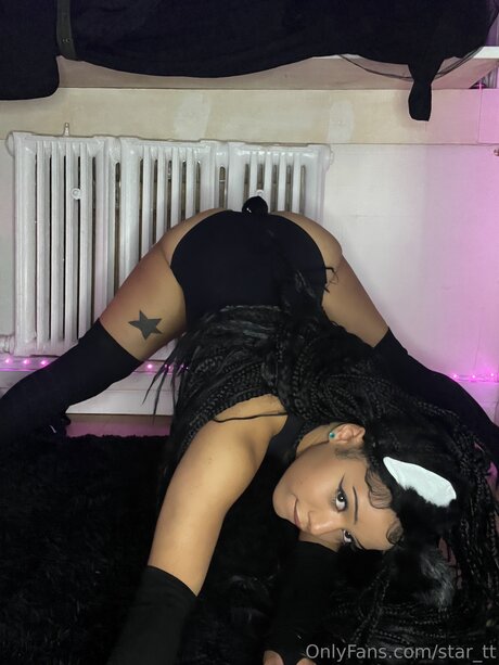 Star Tt naked model image