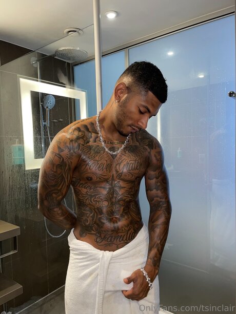 Tsinclair sex model photo