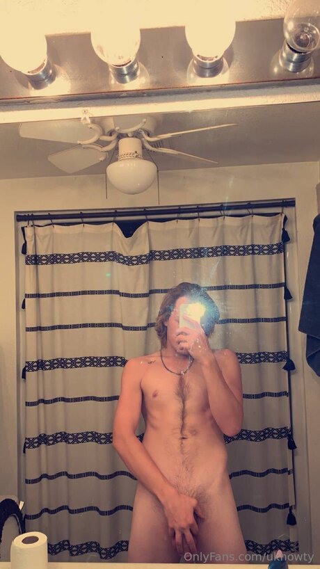 Uknowty high quality model pics