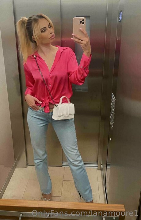 Lanamoore1 adult star images