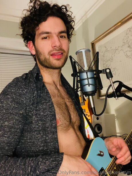 Soundslikesimm hd model photo