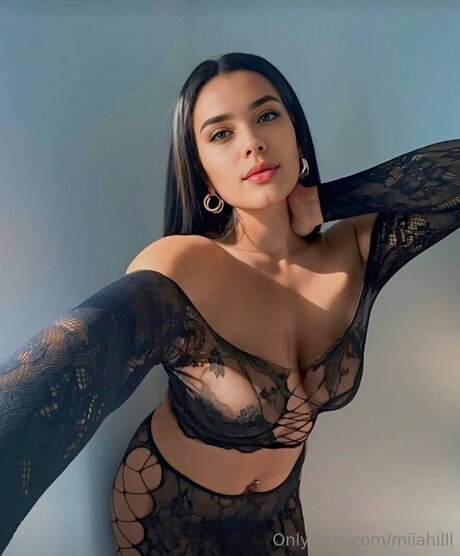 Miiahilll sexy model images