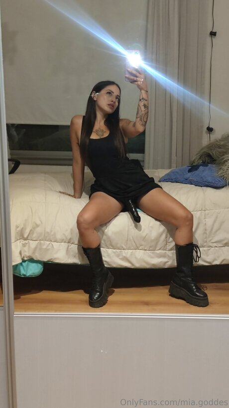 Mia Goddes star porn pics