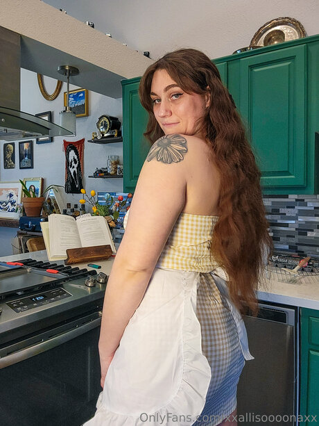 Xxallisoooonaxx model sex photo