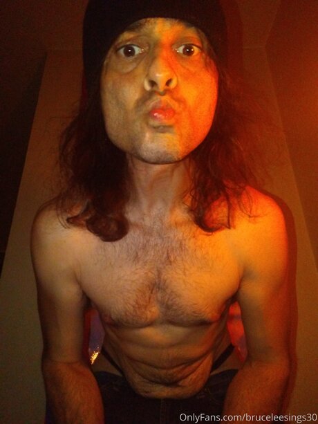 Bruceleesings30 top model picture