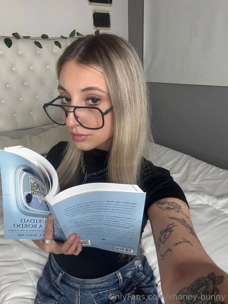 Rubiasophiee beautiful actress pics