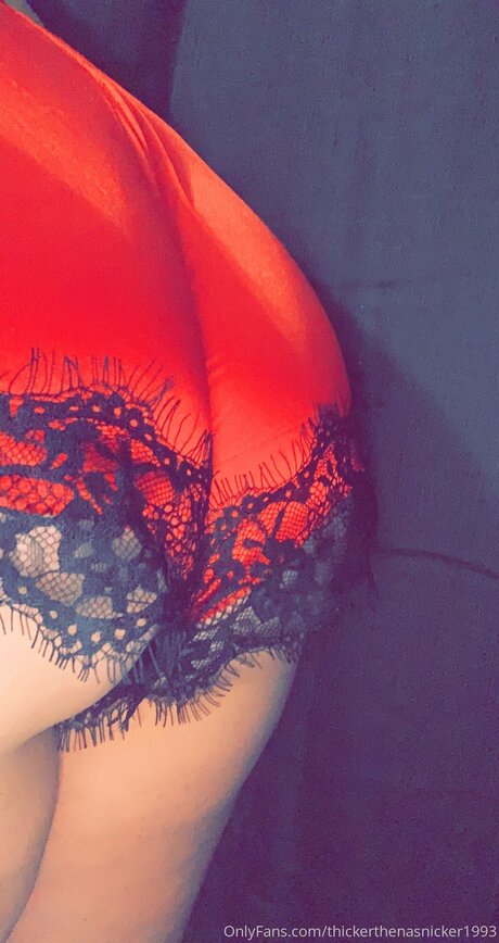 Thickerthenasnicker1993 model exclusive picture