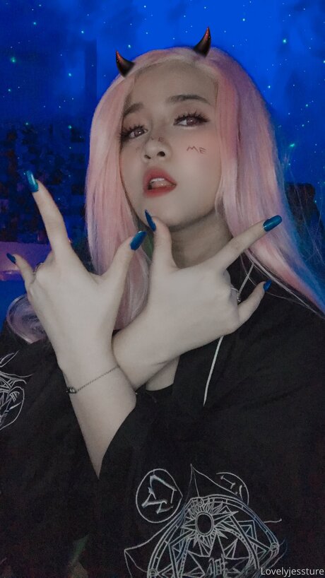 Luvlyjessxx nude model pic