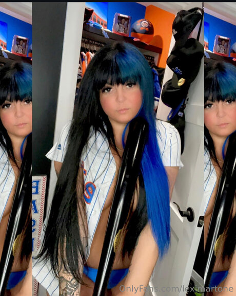 Leximartone model erotic photo