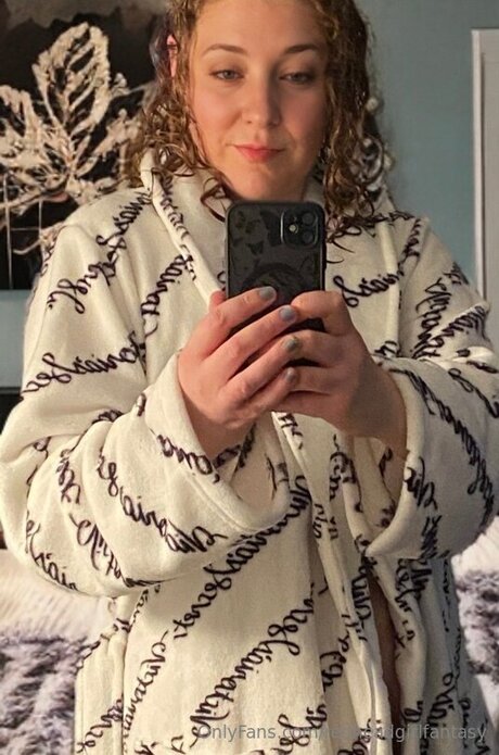 Redheadgirlfantasy model hot archive