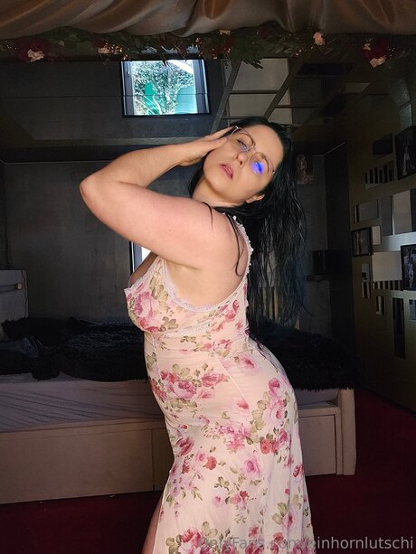 Einhornlutschi model photo