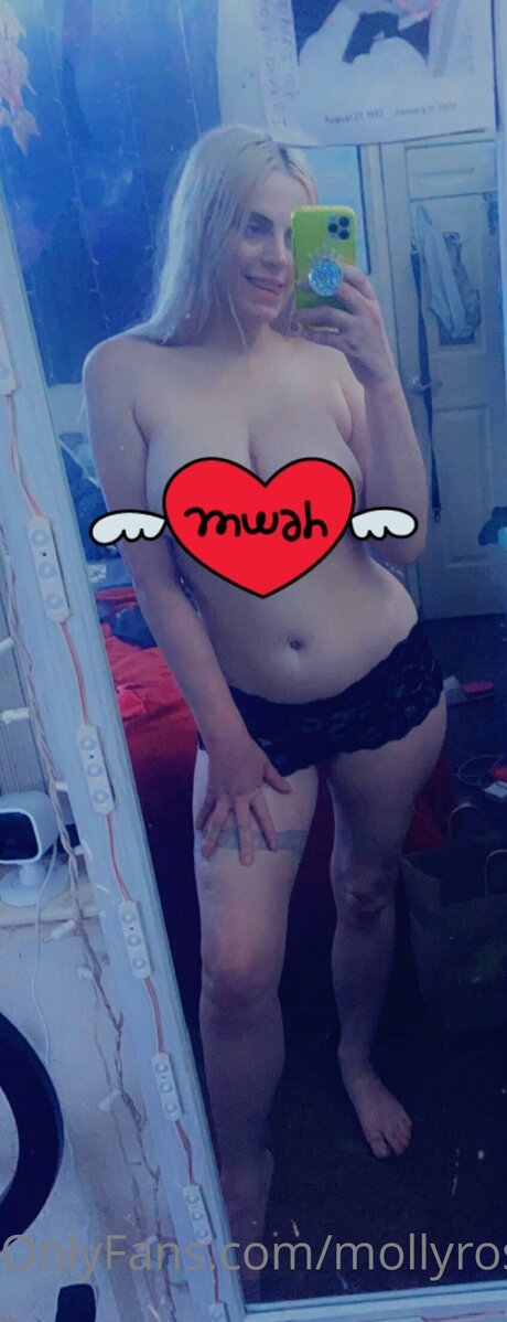 Mollyrosemoon model sexy images