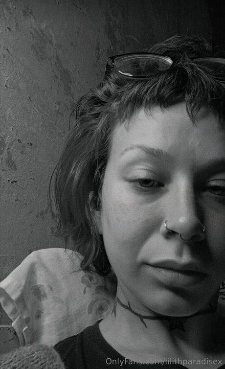 Lilithparadisex naked star archive