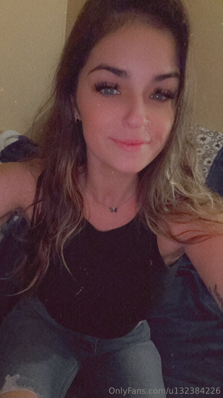 U132384226 exclusive actress galleries