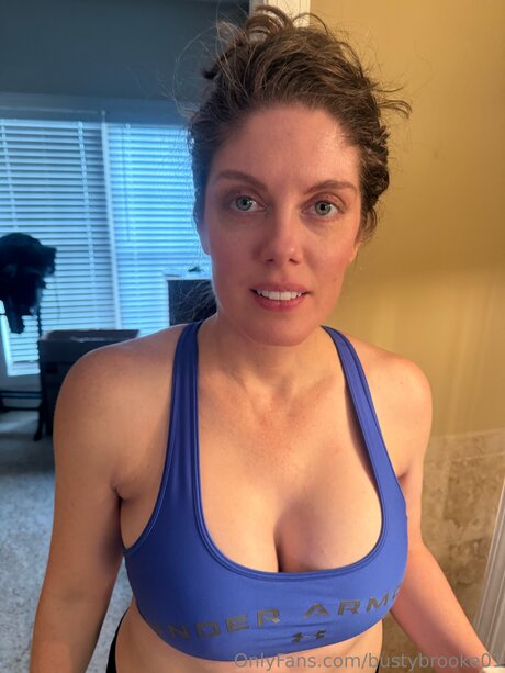 Bustybrooke01 pretty actress galleries