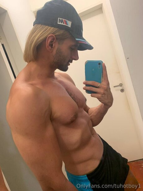 Tuhotboy1 model exclusive img