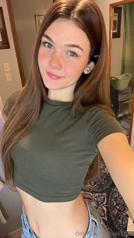 Aliii1123 star nude gallery