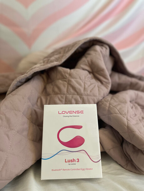 Valentinestoyoufree model top photos