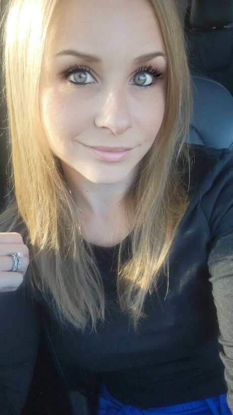 Jennafeuerxoxo xxx actress image