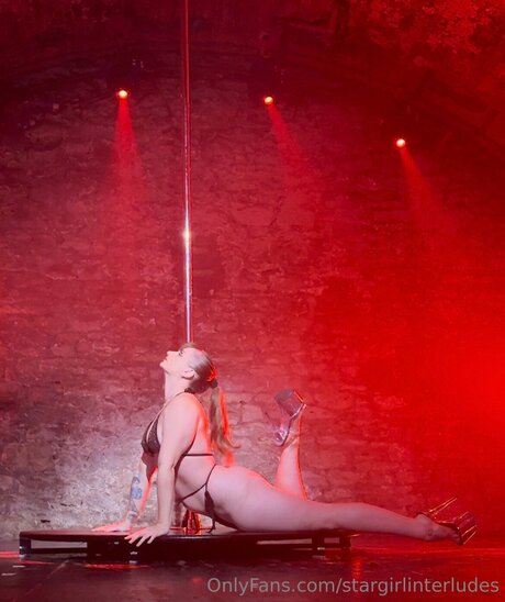 Stargirlinterludes model pretty photo